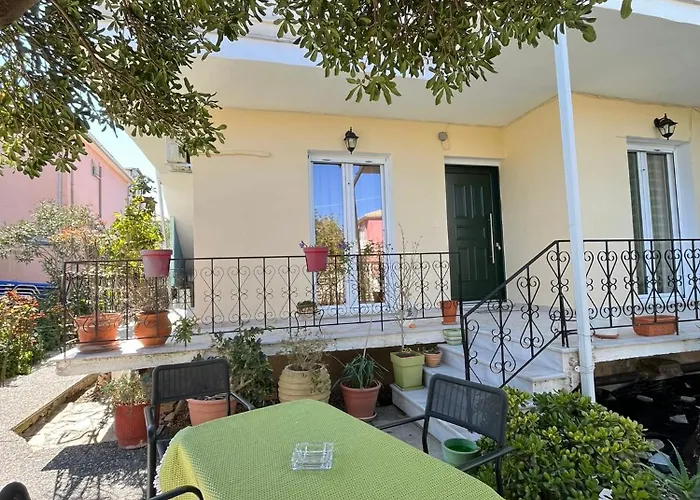 Holiday home Aris House